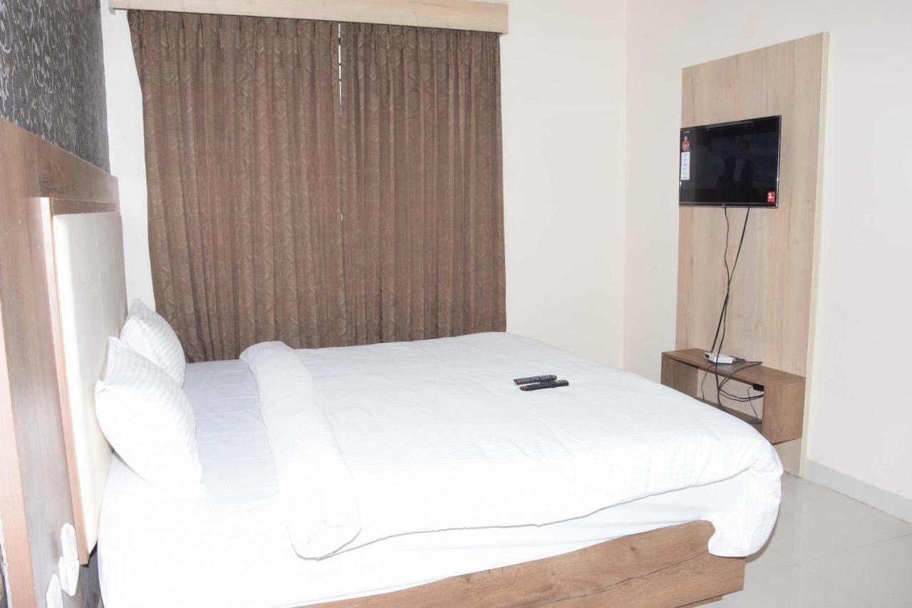 Salem Regency - A Business Stay ภายนอก รูปภาพ